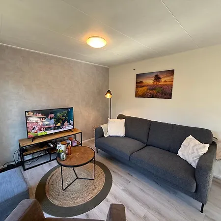 Veluwe Retreats - With Huge Gardens And Private Saunas On Park With Swimming Pool, Cafeteria And Facilities Apartmán Putten