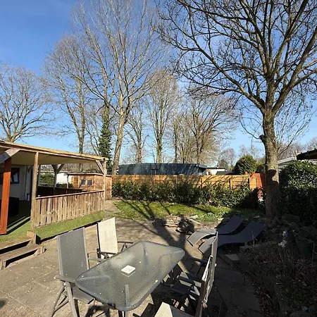 Veluwe Retreats - With Huge Gardens And Private Saunas On Park With Swimming Pool, Cafeteria And Facilities