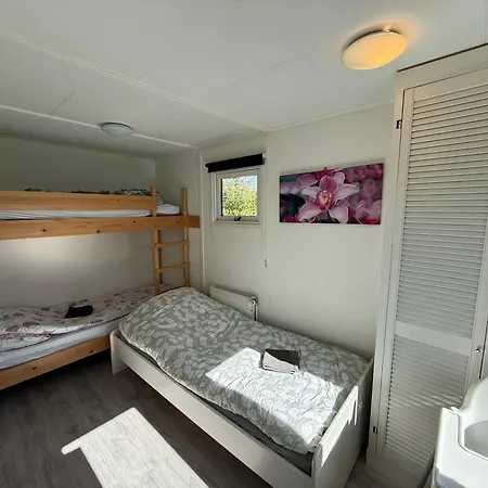 Veluwe Retreats - With Huge Gardens And Private Saunas On Park With Swimming Pool, Cafeteria And Facilities *