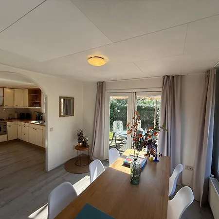 Veluwe Retreats - With Huge Gardens And Private Saunas On Park With Swimming Pool, Cafeteria And Facilities Putten