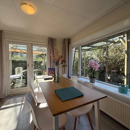 Apartmán Veluwe Retreats - With Huge Gardens And Private Saunas On Park With Swimming Pool, Cafeteria And Facilities