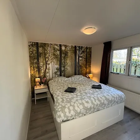 Veluwe Retreats - With Huge Gardens And Private Saunas On Park With Swimming Pool, Cafeteria And Facilities * Putten