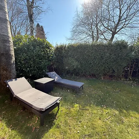 Veluwe Retreats - With Huge Gardens And Private Saunas On Park With Swimming Pool, Cafeteria And Facilities