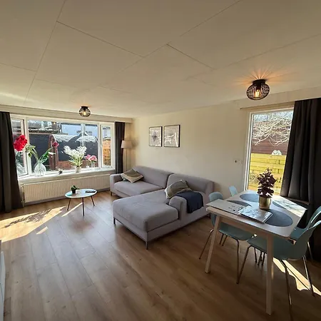 Apartmán Veluwe Retreats - With Huge Gardens And Private Saunas On Park With Swimming Pool, Cafeteria And Facilities Putten