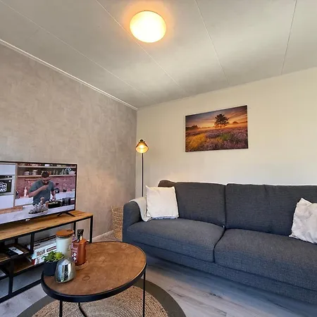 Veluwe Retreats - With Huge Gardens And Private Saunas On Park With Swimming Pool, Cafeteria And Facilities Putten