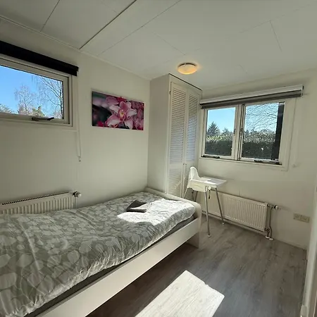 Veluwe Retreats - With Huge Gardens And Private Saunas On Park With Swimming Pool, Cafeteria And Facilities * Putten